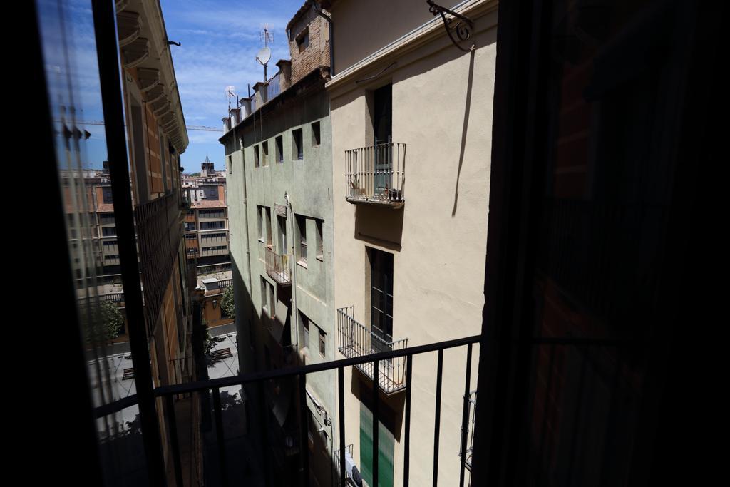 ז'ירונה Apartaments Placa Del VI מראה חיצוני תמונה