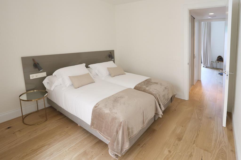 ז'ירונה Apartaments Placa Del VI מראה חיצוני תמונה