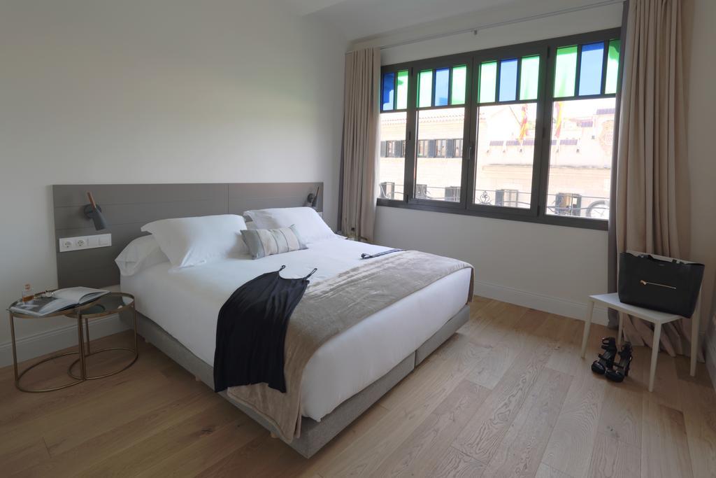 ז'ירונה Apartaments Placa Del VI מראה חיצוני תמונה